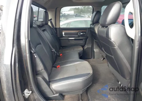 2017 Ram 1500 Laramie 4X4 5'7 Box z USA, uszkodzony, nr VIN 1C6RR7NT4HS750808